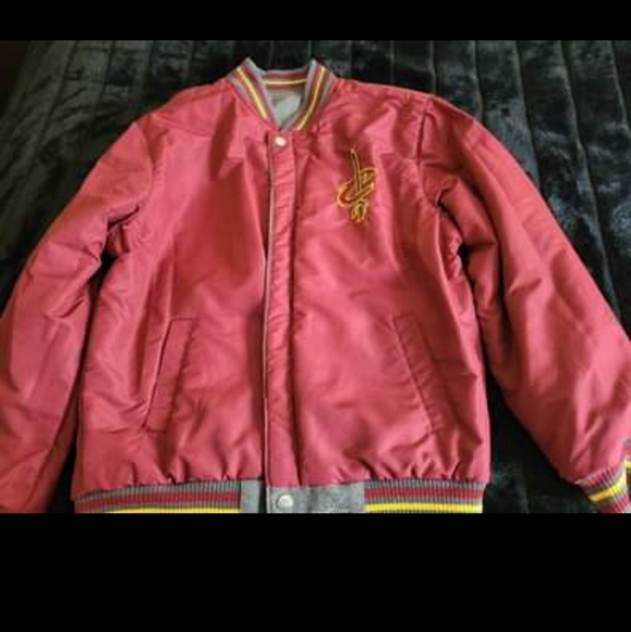 Cleveland Cavaliers Coat - Picture 3 of 5